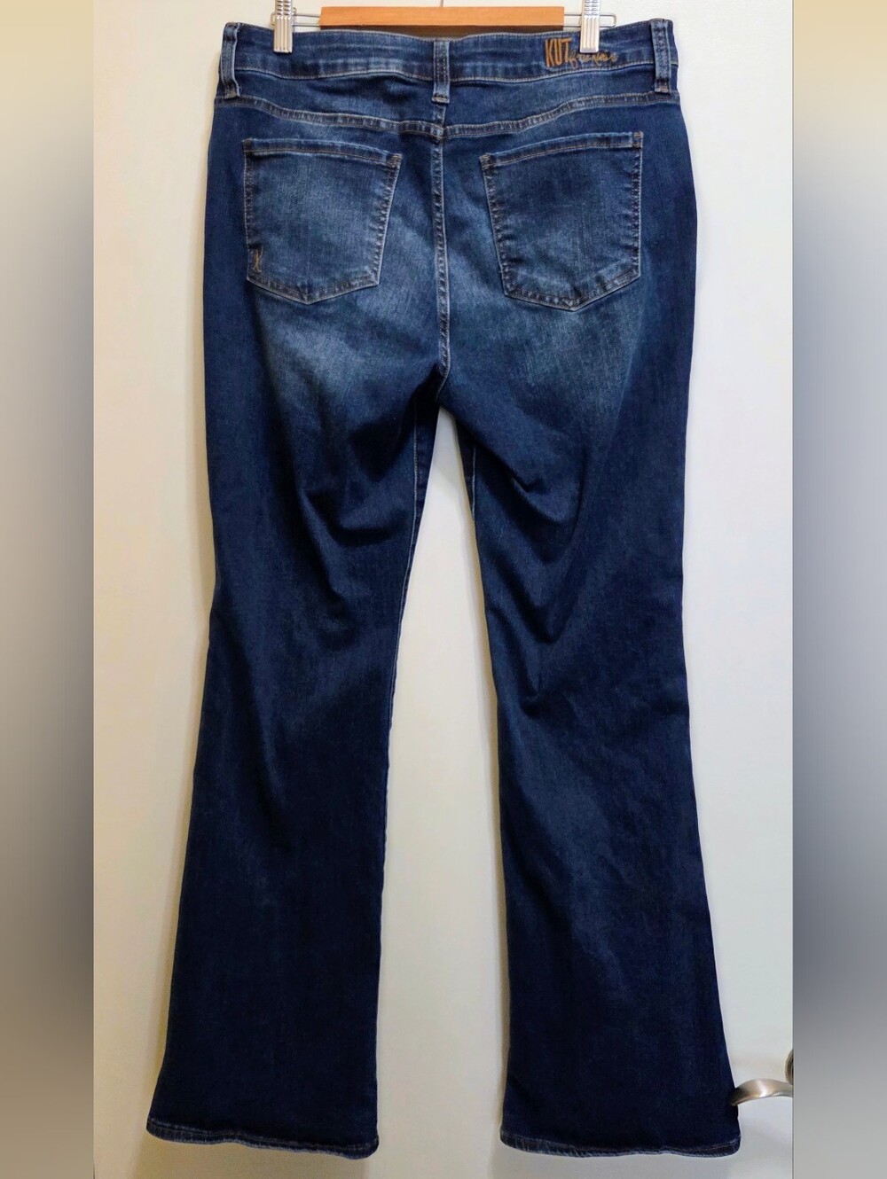 Kut from the Kloth "Nicole" High Rise Bootcut Jeans 14 - Picture 5 of 5